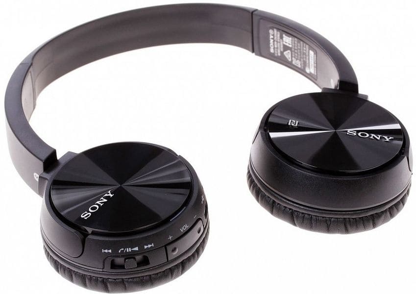 Най-добрите слушалки Sony MDR-ZX330BT