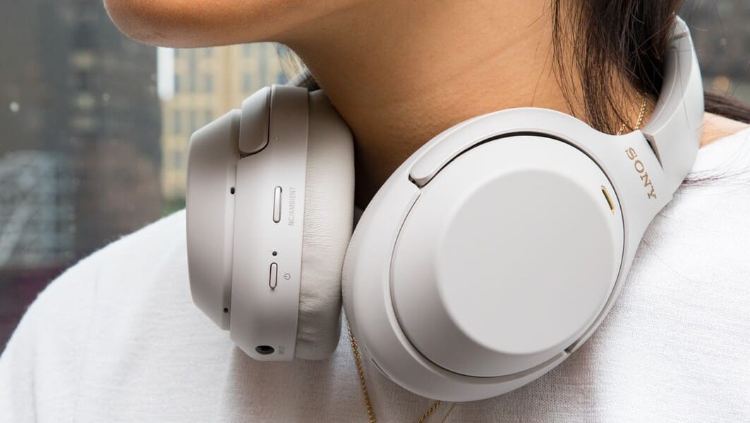 music headphones Sony WH-1000XM4