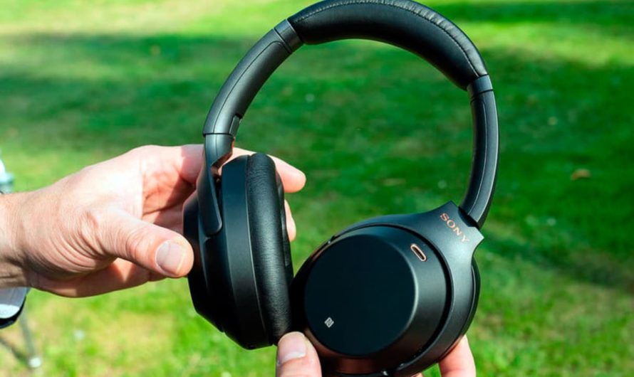 Sony WH-1000XM4: the company introduced the new WH-1000XM4 headphones