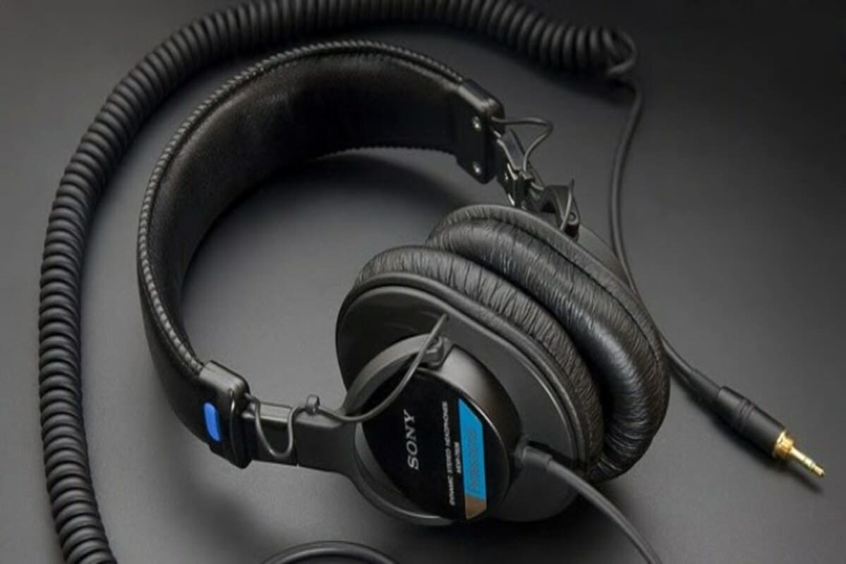 Best wired headphones Sony MDR-7506