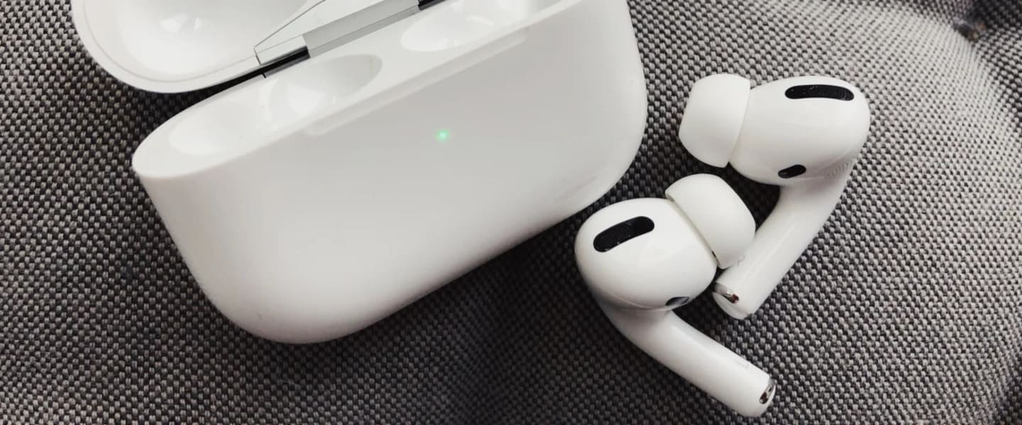 Καλύτερα ακουστικά Apple AirPods Pro κενού