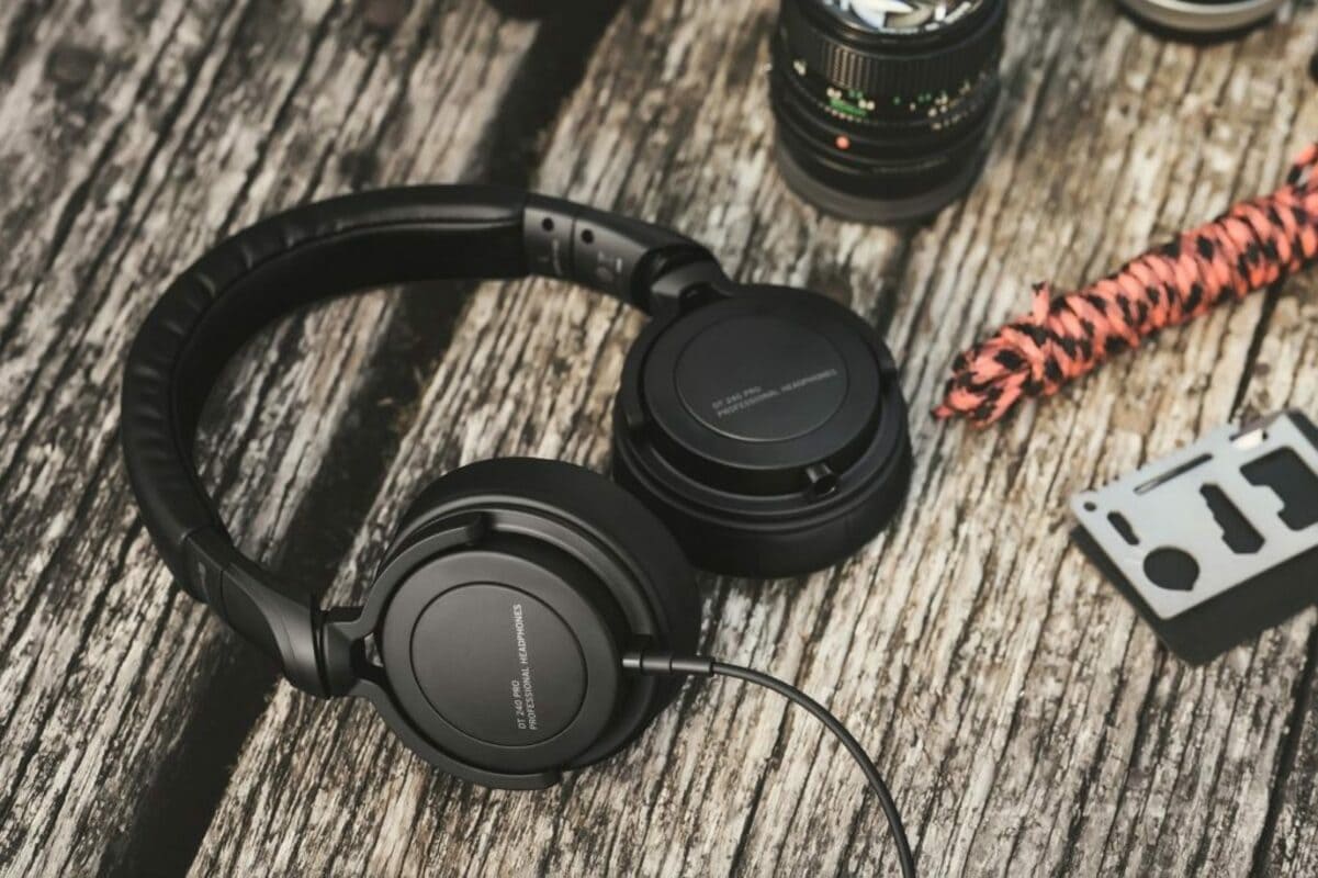 Rating of the best monitor headphones