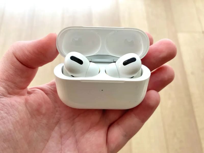 Най-добрите слушалки за iPhone Apple AirPods Pro