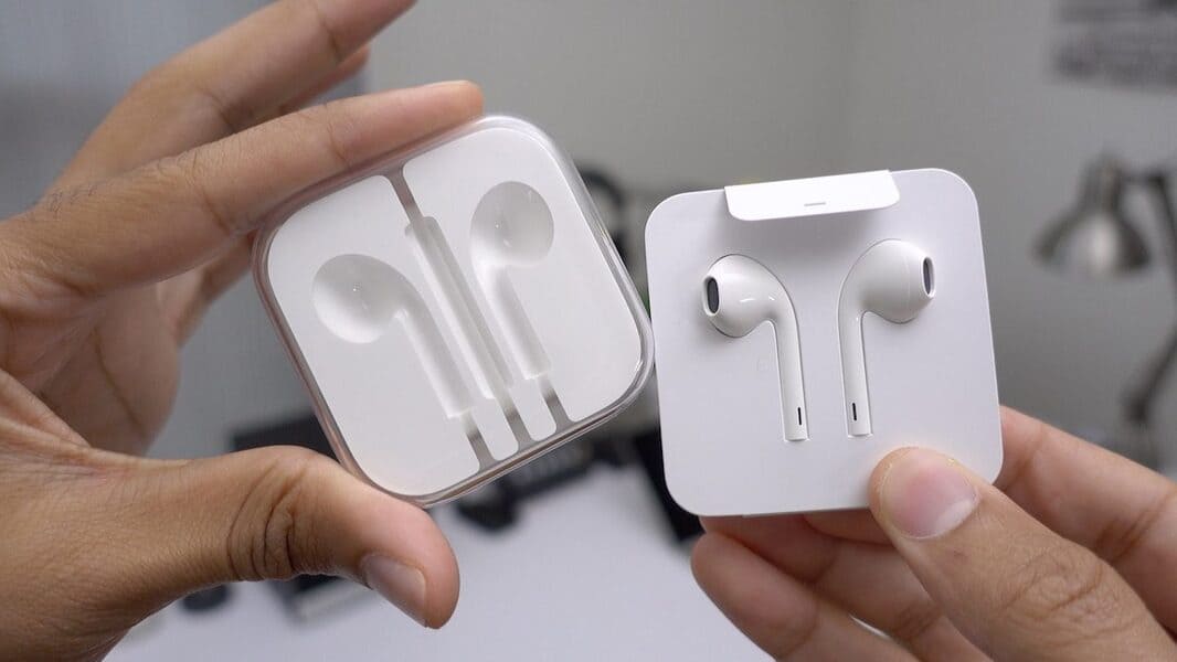 differences between airpods and fakes